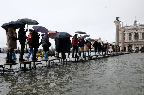 Венеция утонула: в Италии объявлен наивысший красный уровень опасности из-за дождей