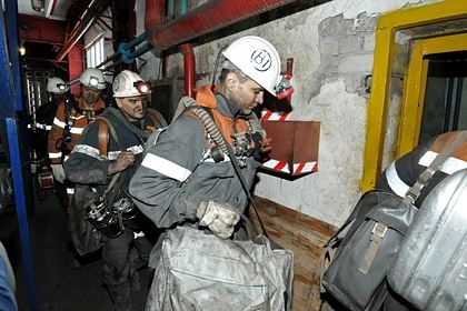 После задымления в российской шахте пропали трое горняков